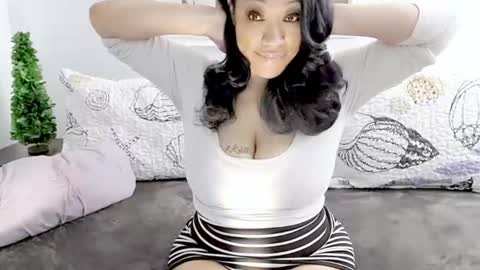 rayne woods online show from June 23, 10:24 am