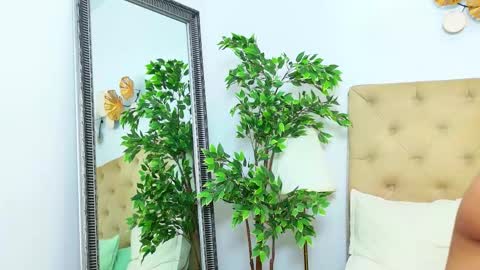 Snapshot of raysadrake chatting on March 20, 5:34 am RaysaDrake online show from March 20, 5:34 am