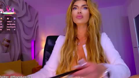 raysalexis19 online show from September 30, 11:59 am