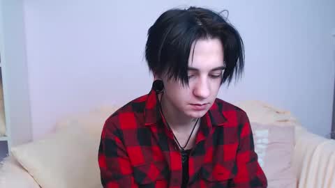 Snapshot of raytaylorr chatting on February 7, 11:36 am Ray online show from February 7, 11:36 am