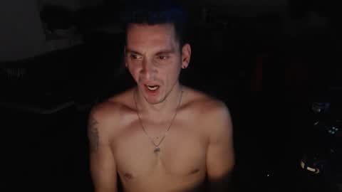 Rayzel online show from October 25, 7:52 pm