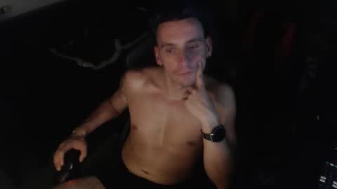 Rayzel online show from November 14, 11:24 pm