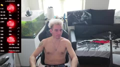 Rayzel online show from May 10, 12:32 pm