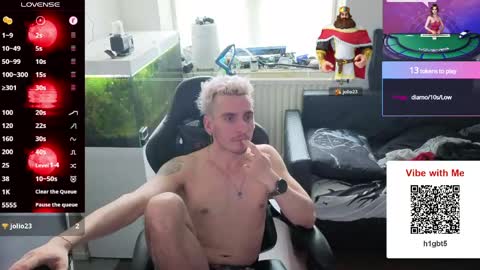Rayzel online show from May 17, 12:12 pm