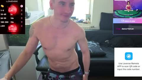 Rayzel online show from May 21, 2:13 pm