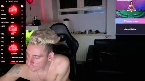 Rayzel online show from May 26, 1:01 am