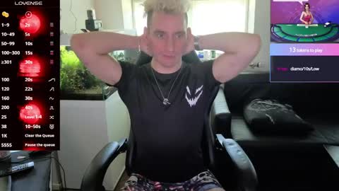 Rayzel online show from May 26, 1:40 pm