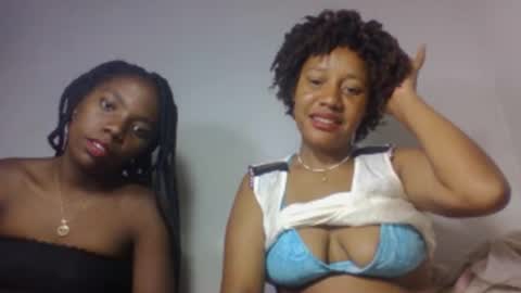 Snapshot of razanastine chatting on November 16, 2:00 pm razanastine online show from November 16, 2:00 pm