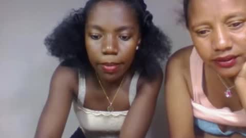 Snapshot of razanastine chatting on November 22, 11:15 pm razanastine online show from November 22, 11:15 pm