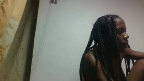 Snapshot of razanastine chatting on November 30, 11:03 am razanastine online show from November 30, 11:03 am