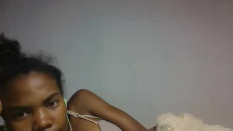 Snapshot of razanastine chatting on December 13, 8:36 pm razanastine online show from December 13, 8:36 pm