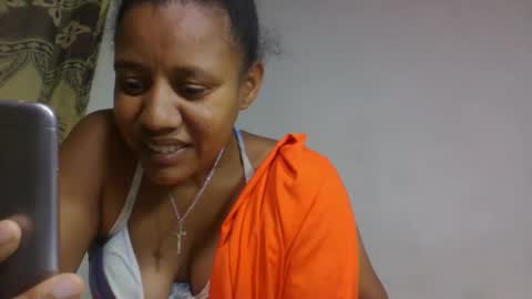 Snapshot of razanastine chatting on December 15, 9:02 am razanastine online show from December 15, 9:02 am