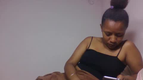 Snapshot of razanastine chatting on December 16, 1:05 pm razanastine online show from December 16, 1:05 pm