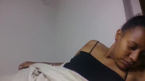 Snapshot of razanastine chatting on December 17, 1:11 am razanastine online show from December 17, 1:11 am