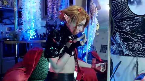 Snapshot of raziel_haze chatting on January 8, 11:52 pm Yrriel Strife Candy-Demon Caveboy mr. Cringe online show from January 8, 11:52 pm
