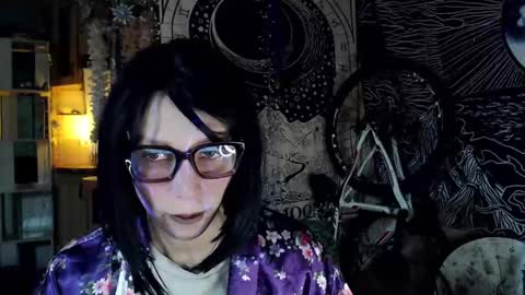 Snapshot of raziel_haze chatting on January 20, 2:46 pm Yrriel Strife Candy-Demon Caveboy mr. Cringe online show from January 20, 2:46 pm