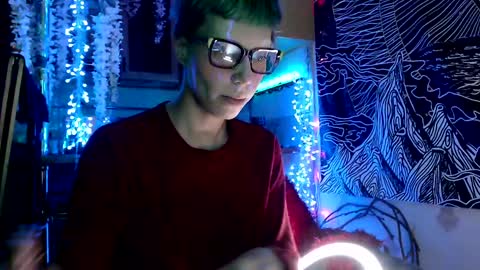 Snapshot of raziel_haze chatting on February 19, 5:27 am Yrriel Strife Candy-Demon Caveboy mr. Cringe online show from February 19, 5:27 am