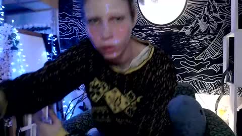 Snapshot of raziel_haze chatting on February 24, 5:22 am Yrriel Strife Candy-Demon Caveboy mr. Cringe online show from February 24, 5:22 am