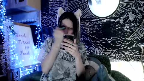Snapshot of raziel_haze chatting on February 26, 6:26 am Yrriel Strife Candy-Demon Caveboy mr. Cringe online show from February 26, 6:26 am