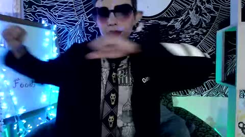 Snapshot of raziel_haze chatting on March 4, 5:32 am Yrriel Strife Candy-Demon Caveboy mr. Cringe online show from March 4, 5:32 am