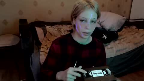 Snapshot of raziel_haze chatting on March 9, 4:38 am Yrriel Strife Candy-Demon Caveboy mr. Cringe online show from March 9, 4:38 am
