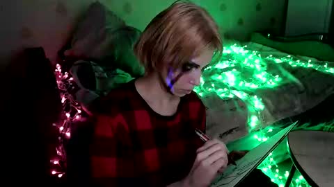 Snapshot of raziel_haze chatting on March 10, 5:34 am Yrriel Strife Candy-Demon Caveboy mr. Cringe online show from March 10, 5:34 am