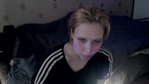 Snapshot of raziel_haze chatting on March 22, 10:51 am Yrriel Strife Candy-Demon Caveboy mr. Cringe online show from March 22, 10:51 am