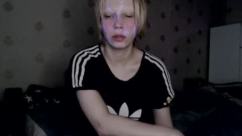 Snapshot of raziel_haze chatting on March 24, 12:21 pm Yrriel Strife Candy-Demon Caveboy mr. Cringe online show from March 24, 12:21 pm