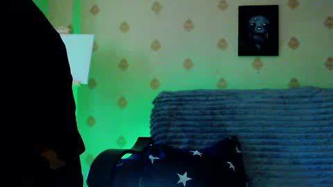 Snapshot of raziel_haze chatting on April 12, 2:22 pm Yrriel Strife Candy-Demon Caveboy mr. Cringe online show from April 12, 2:22 pm