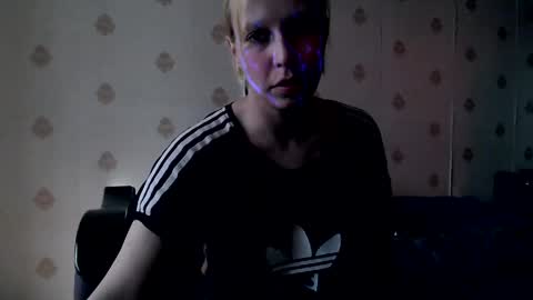 Snapshot of raziel_haze chatting on April 20, 6:27 am Yrriel Strife Candy-Demon Caveboy mr. Cringe online show from April 20, 6:27 am