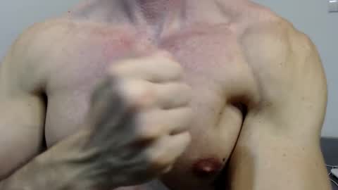 Snapshot of razorramon13 chatting on December 10, 2:39 pm razorramon13 online show from December 10, 2:39 pm