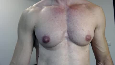 Snapshot of razorramon13 chatting on January 4, 11:33 am razorramon13 online show from January 4, 11:33 am