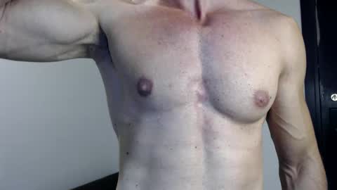 Snapshot of razorramon13 chatting on January 11, 5:40 pm razorramon13 online show from January 11, 5:40 pm