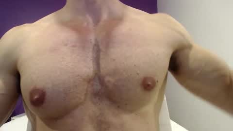 razorramon13 online show from October 9, 9:51 am