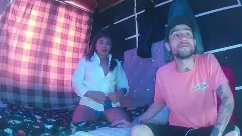 carolina and stiven online show from October 7, 4:48 pm