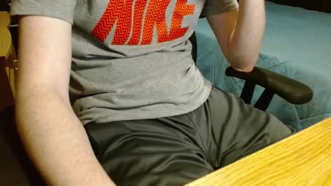 Snapshot of readytocum90 chatting on November 21, 2:32 am Scrappy Coco online show from November 21, 2:32 am