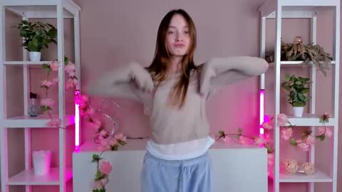 Sandy online show from October 8, 3:15 am