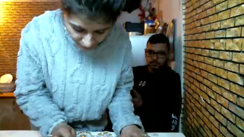 Snapshot of real_coupl3 chatting on February 17, 10:12 am real_coupl3 online show from February 17, 10:12 am