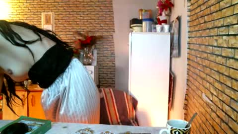 Snapshot of real_coupl3 chatting on March 4, 7:58 am real_coupl3 online show from March 4, 7:58 am