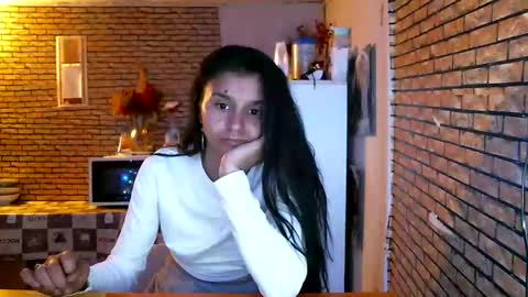 Snapshot of real_coupl3 chatting on March 25, 8:15 pm real_coupl3 online show from March 25, 8:15 pm