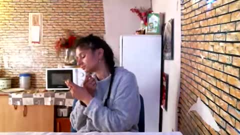 Snapshot of real_coupl3 chatting on April 7, 7:42 am real_coupl3 online show from April 7, 7:42 am