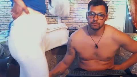 Snapshot of real_coupl3 chatting on May 12, 7:11 pm real_coupl3 online show from May 12, 7:11 pm