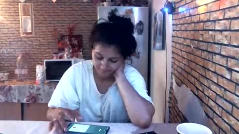 Snapshot of real_coupl3 chatting on May 23, 8:07 am real_coupl3 online show from May 23, 8:07 am