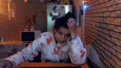 Snapshot of real_coupl3 chatting on May 25, 7:09 pm real_coupl3 online show from May 25, 7:09 pm