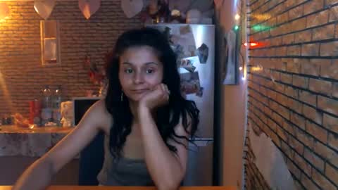 Snapshot of real_coupl3 chatting on June 2, 4:09 pm real_coupl3 online show from June 2, 4:09 pm
