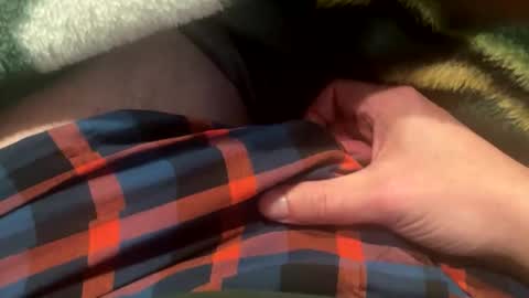 Snapshot of realbigload77 chatting on April 4, 12:24 pm realbigload77 online show from April 4, 12:24 pm