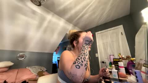 Snapshot of realellajade chatting on May 10, 11:10 pm ella jade online show from May 10, 11:10 pm