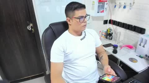 Snapshot of realjoel chatting on March 28, 5:56 pm Joel online show from March 28, 5:56 pm