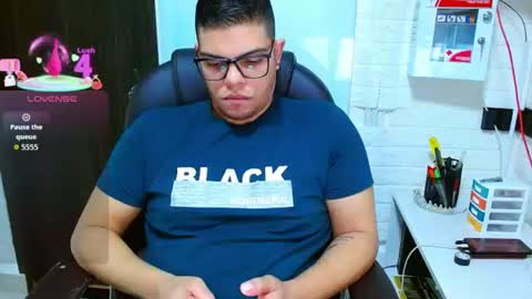 Snapshot of realjoel chatting on June 15, 1:35 pm Joel online show from June 15, 1:35 pm