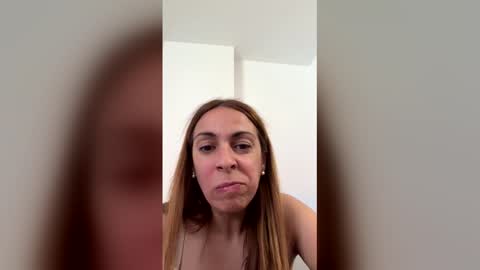 Snapshot of realpussy4 chatting on June 11, 12:25 pm realpussy4 online show from June 11, 12:25 pm